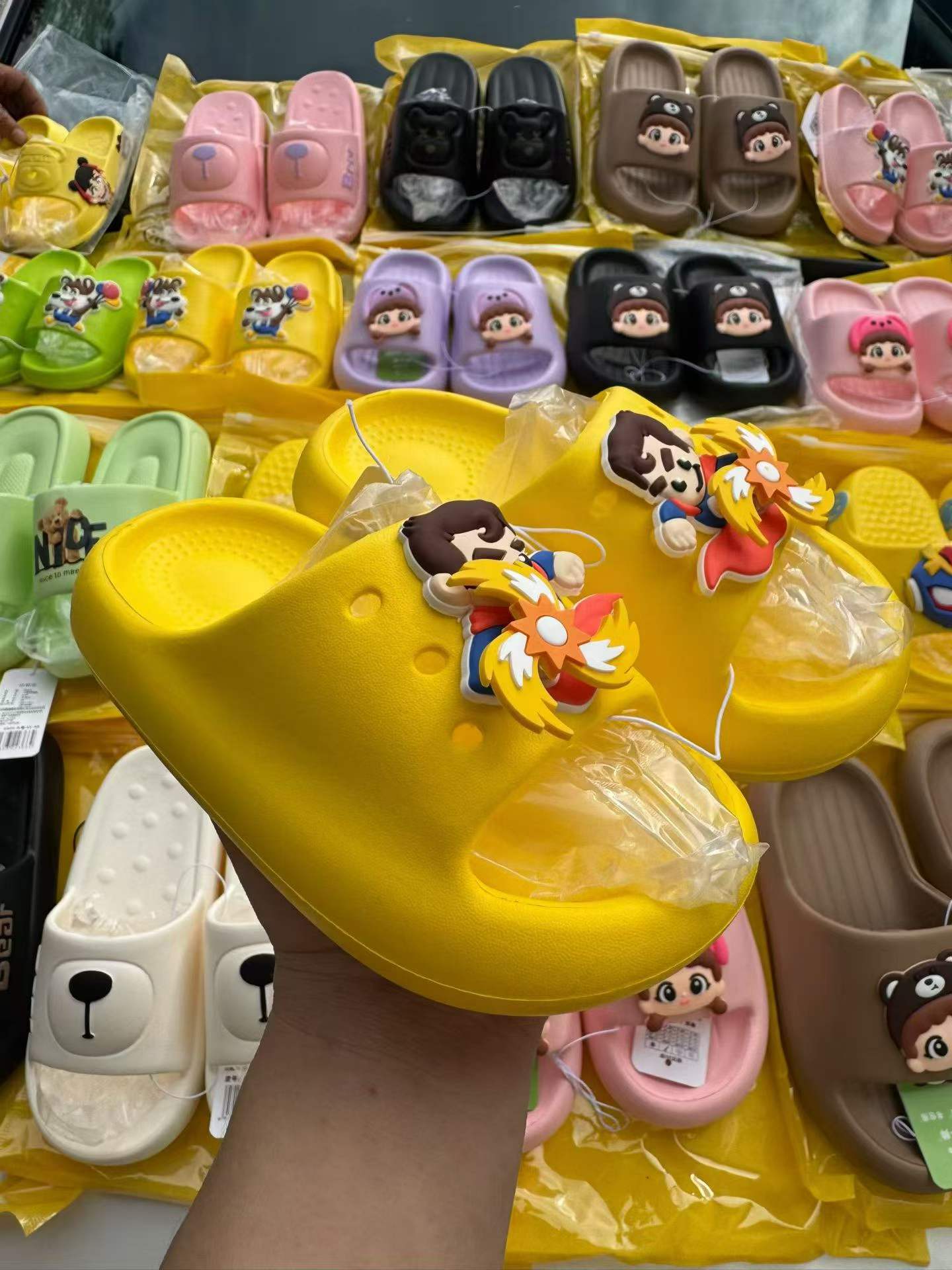 Kids’ Cartoon Slide Slippers – Cute Anti-Slip Summer Sandals (3) Kids’ Cartoon Slide Slippers – Cute Anti-Slip Summer Sandals